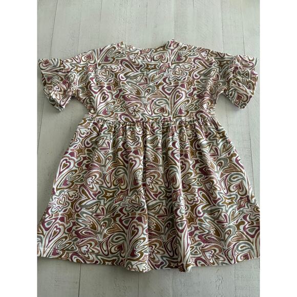Rylee + Cru NWOT Abstract Hearts Dress Res and White Size 2/3 - Picture 2 of 4